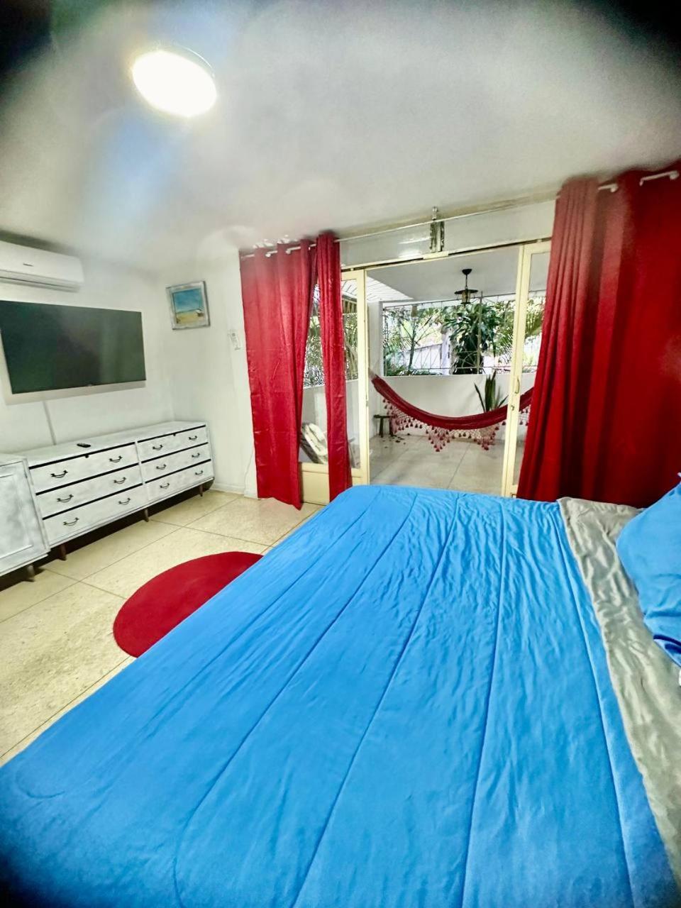 Unico En 3 Habitaciones, 3 Banos, Terrazas, Hamaca, Estacionamiento, Smartv, Wifi Y Decoracion Brutal Estilo Art Deco - Moderno Caracas