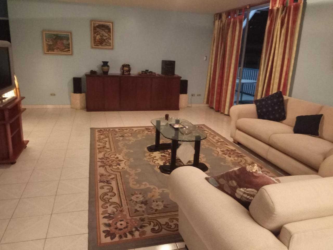 Apartamento Penthouse En El Centro Financiero De *