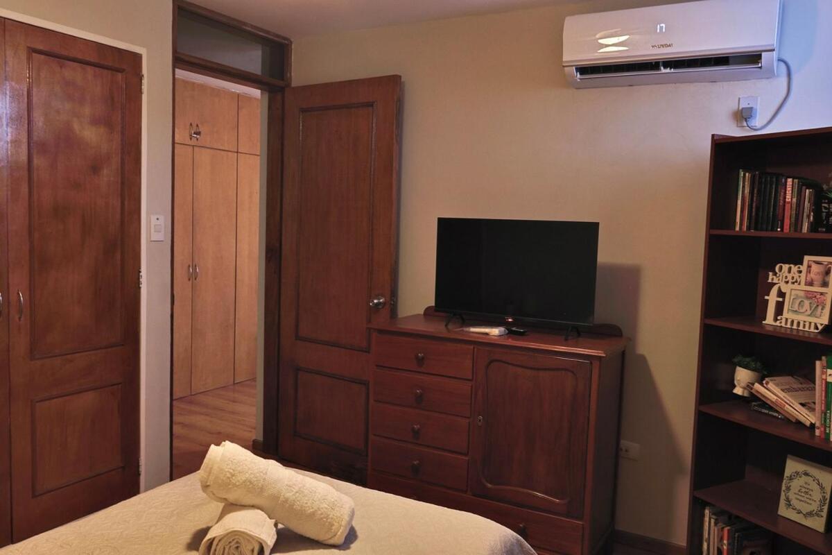 Comfortable For 4 People In La Tahona *