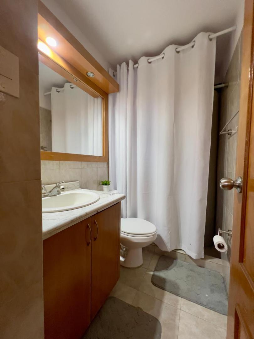 Comfortable For 4 People In La Tahona Apartamento Caracas
