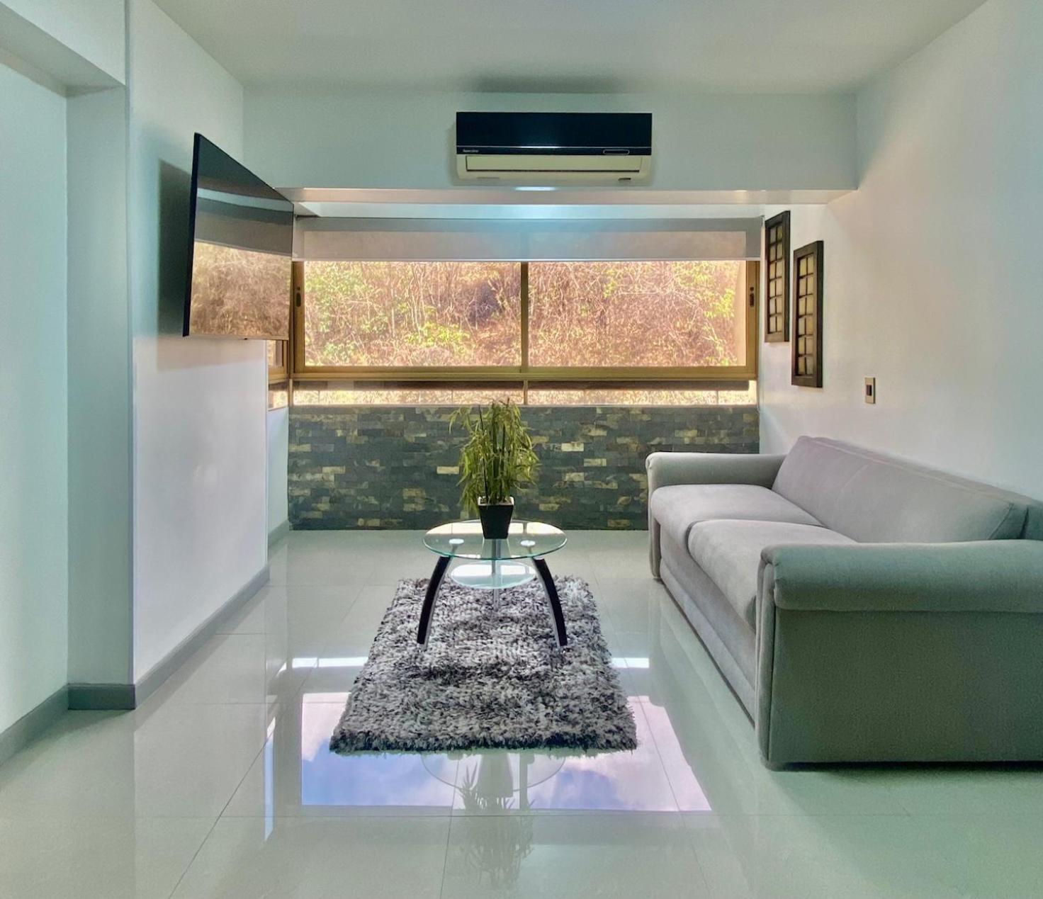 Super In With 2 Pet Friendly Apartamento Caracas