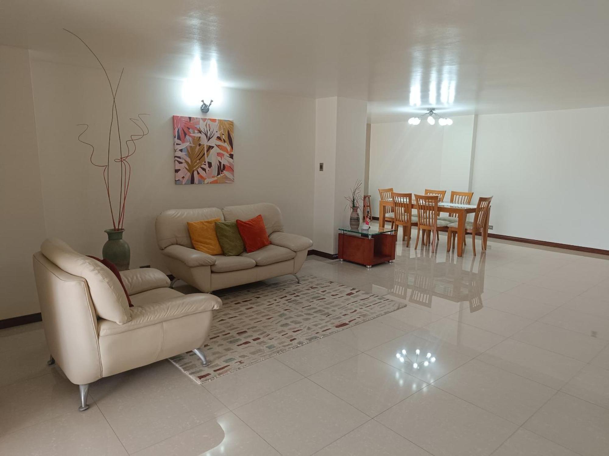 Apartamento En Zona Privilegiada Caracas