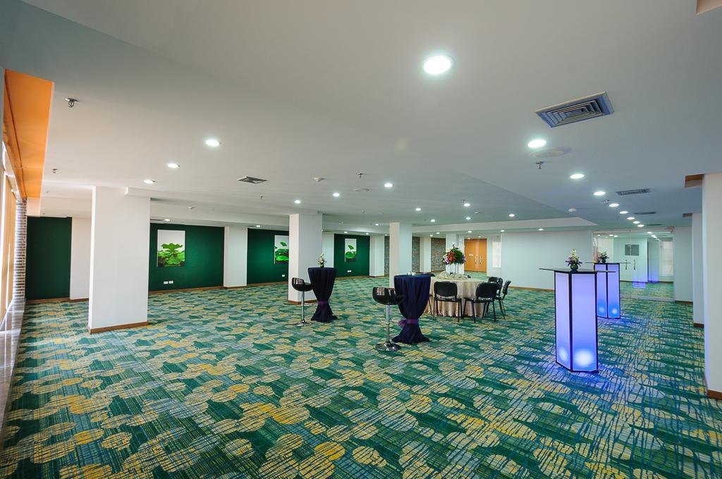 Hotel Alex 4*
