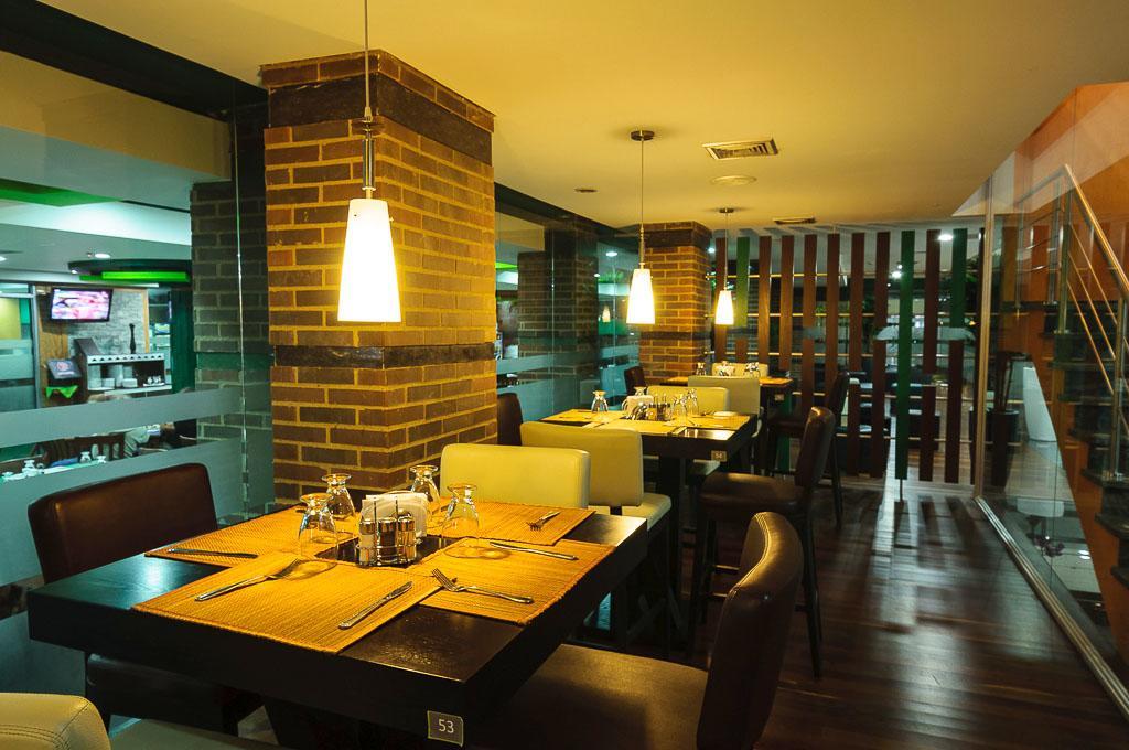 Alex Hotel