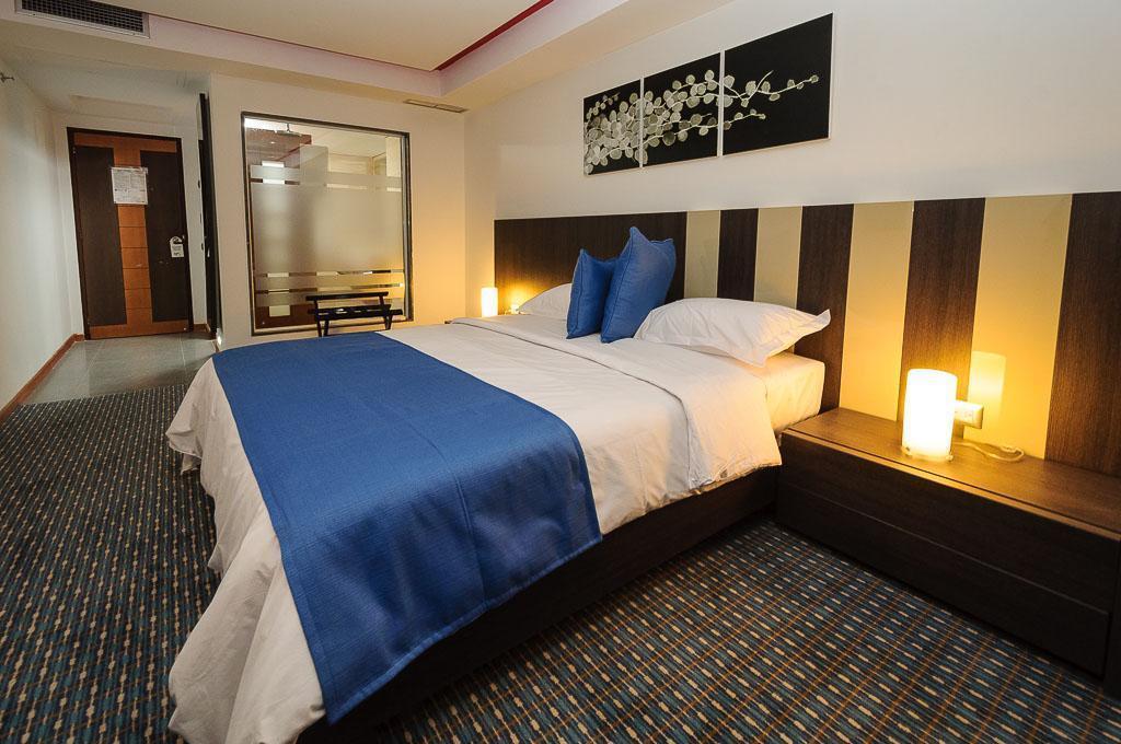 Alex Hotel