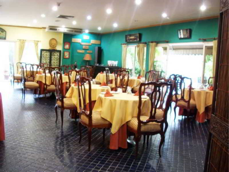 Continental Altamira Hotel 4*