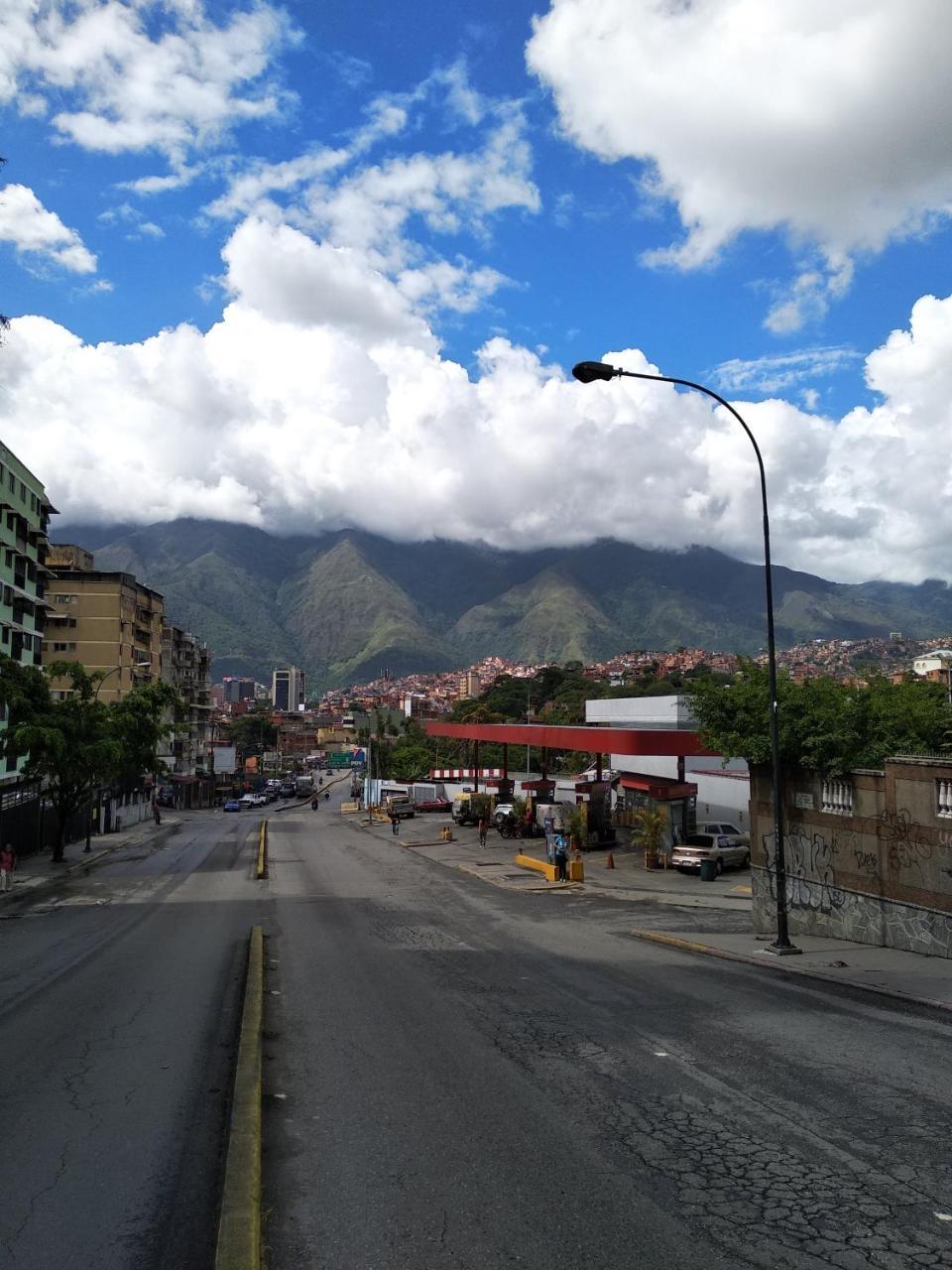 Urban Rent Familiar Bed & Breakfast Caracas