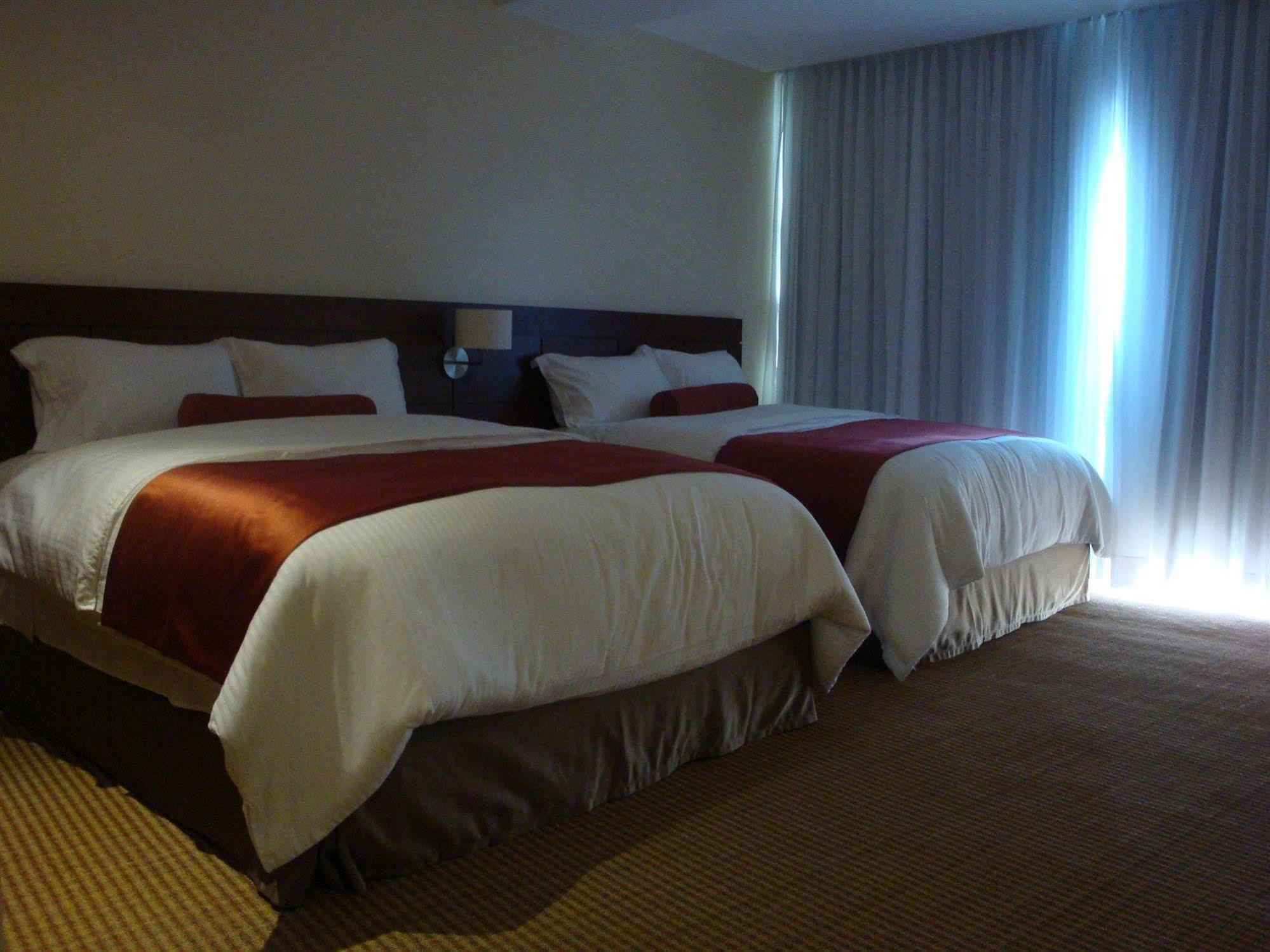 Continental Altamira Hotel