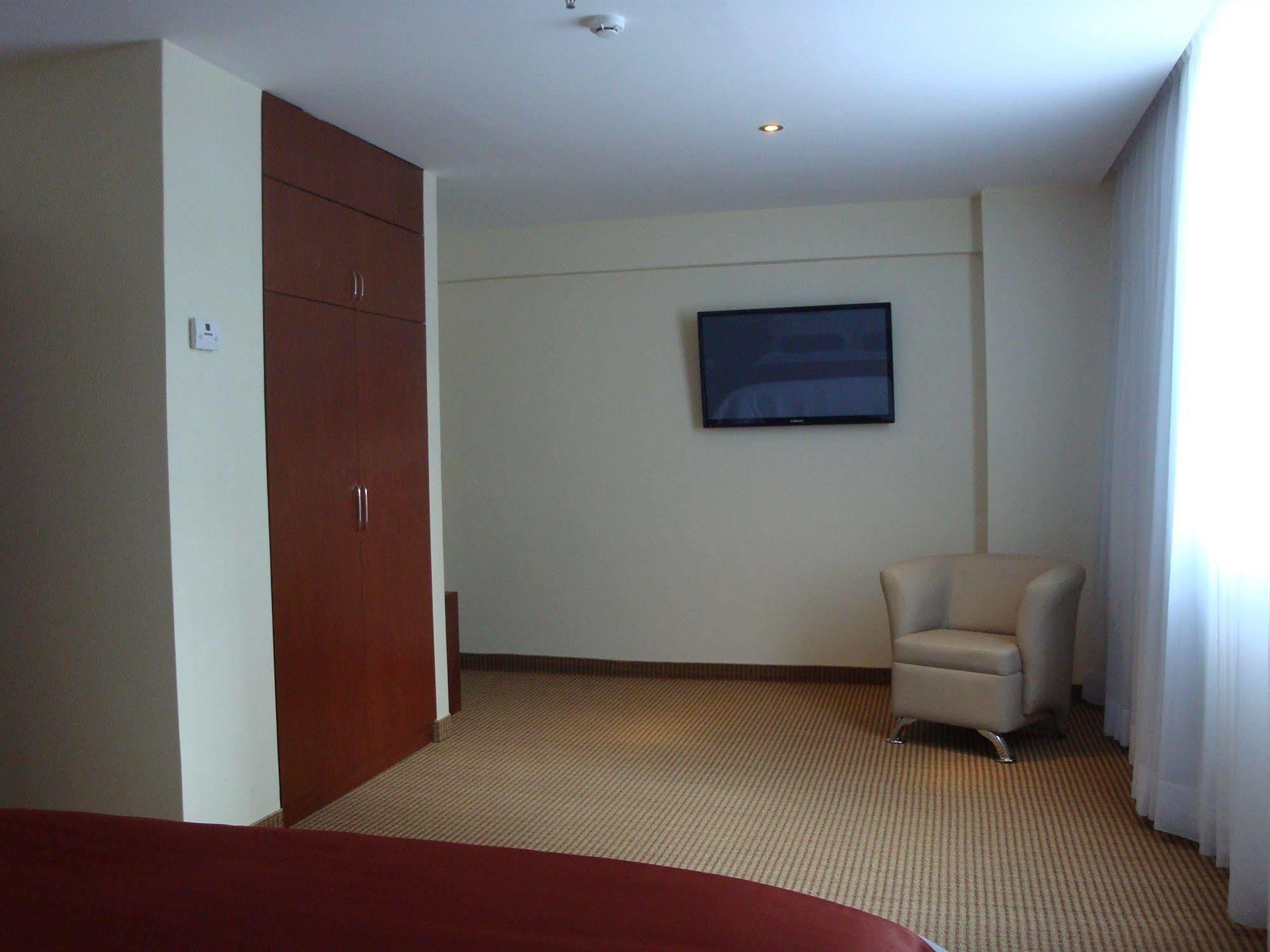 Hotel Continental Altamira 4*