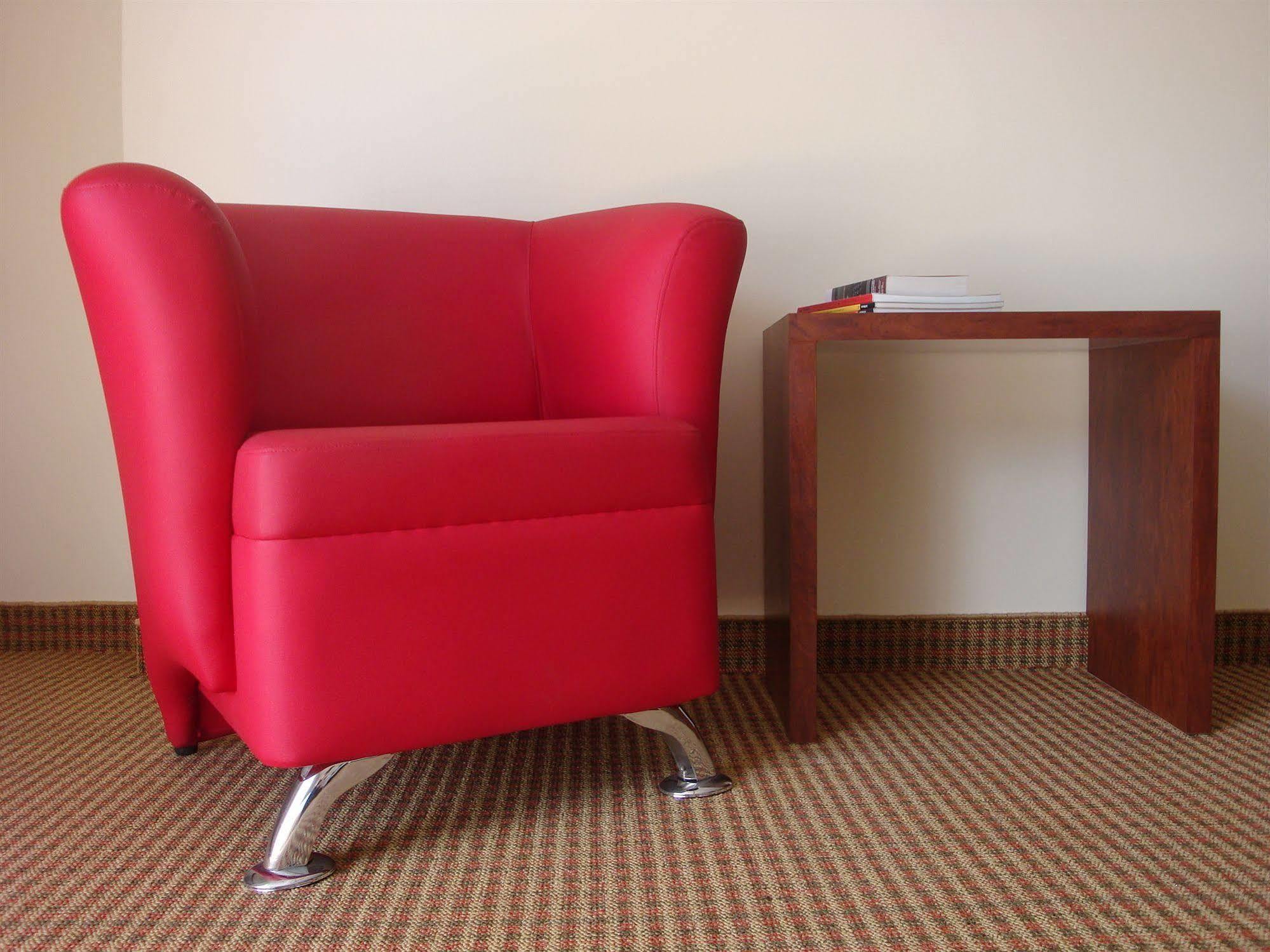 Continental Altamira Hotel 4*