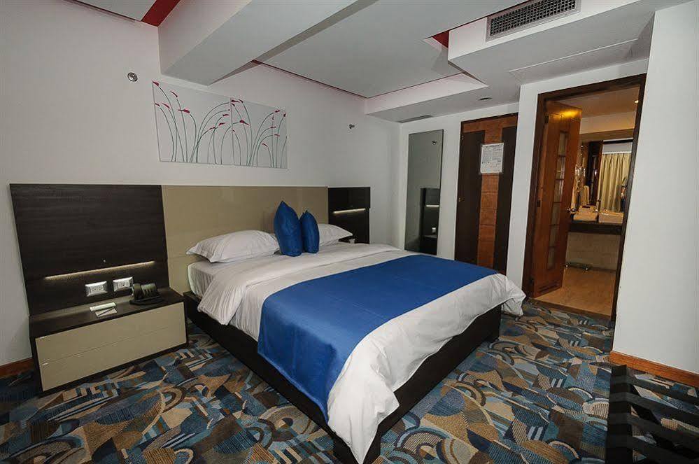 Hotel Alex Caracas