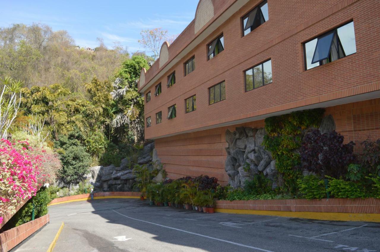 Montaña Suites 4*