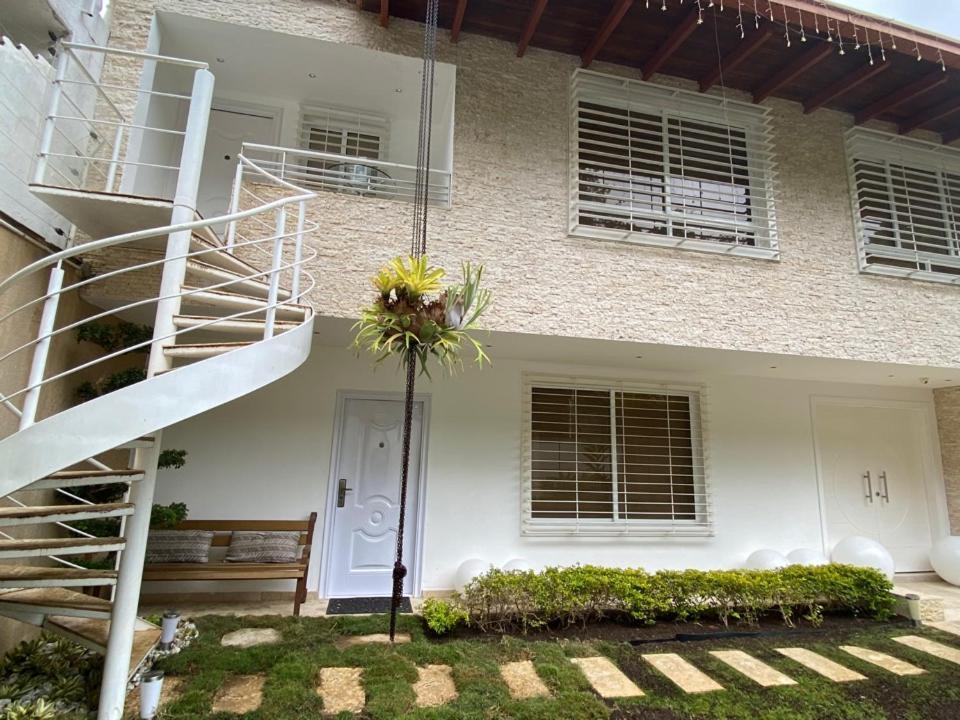 Casa Con Vistas En *