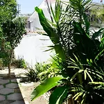 Chalet, Clima Y Tranquilidad De Montana En Caracas