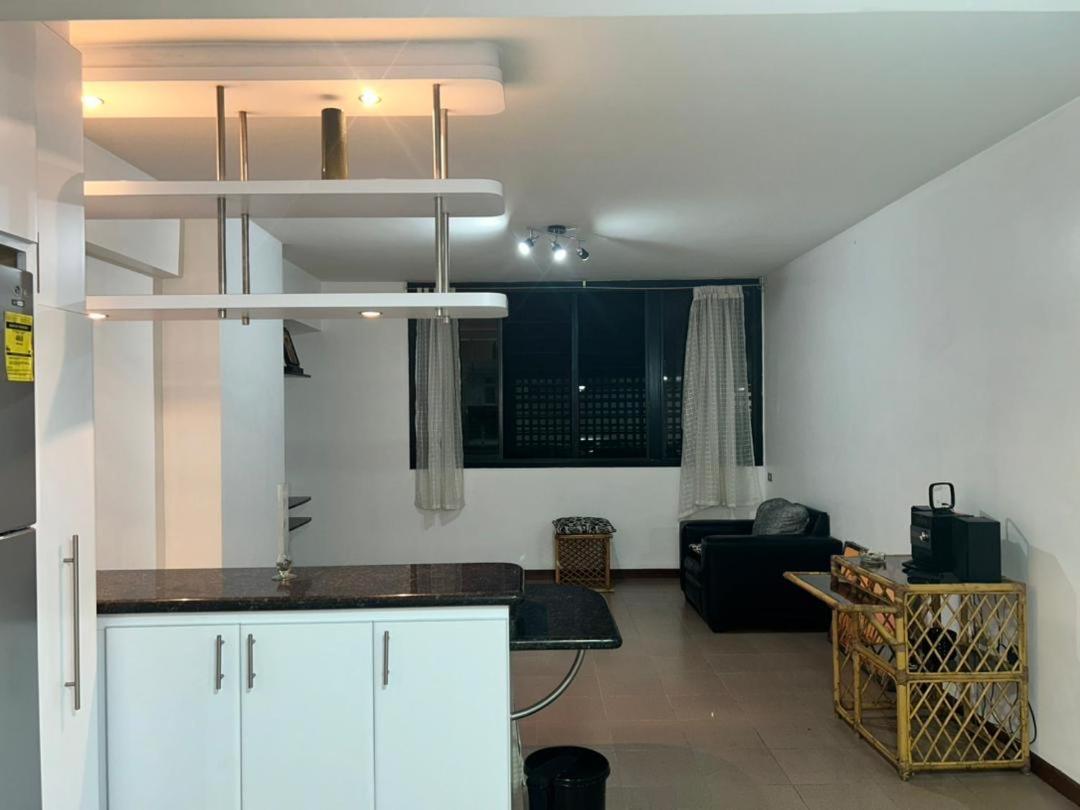 Apto La Candelaria Con Parqueo Apartamento