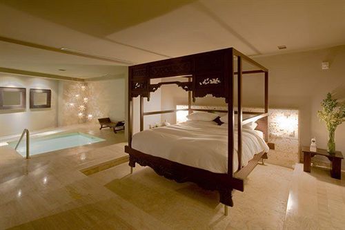 The Hotel Caracas