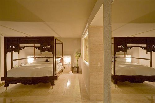 Hotel The