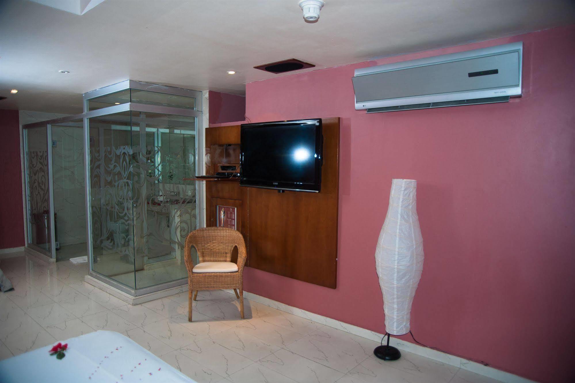 Aladdin Hotel 3*