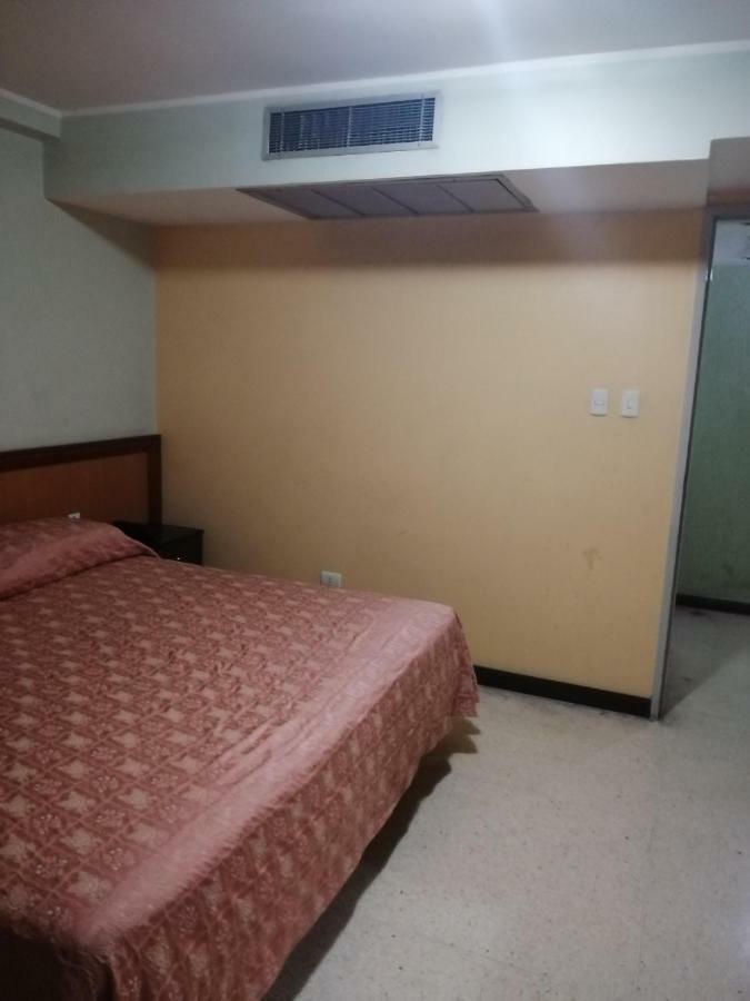 El Limón Hotel 3*